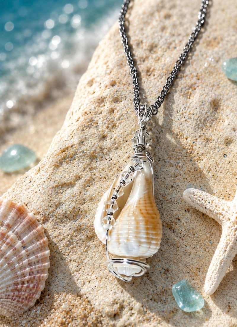 Crystal Cove Shell Necklace 🐚🤍