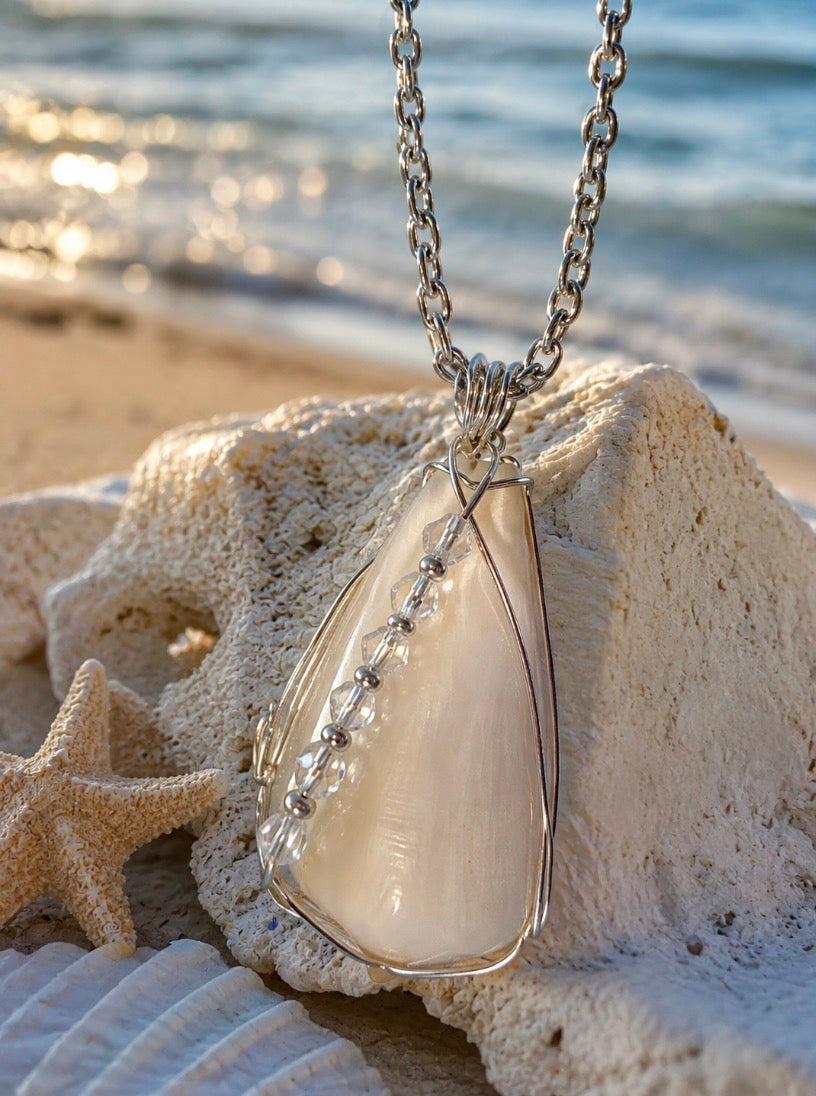 Coastal Crystal Glow Necklace